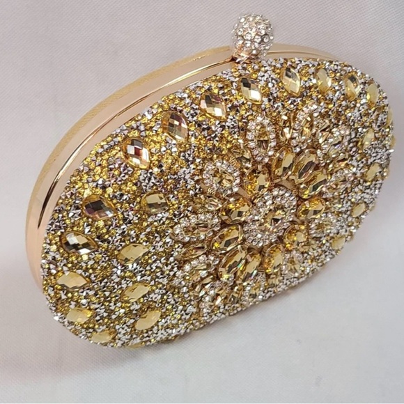 NWOT Diamond Women Clutch Evening Bags Bridal Crystal Flower. - Picture 2 of 5